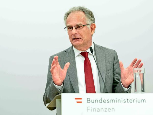 Spritpreise-Finanzminister-Marterbauer-will-budgetneutrale-L-sung