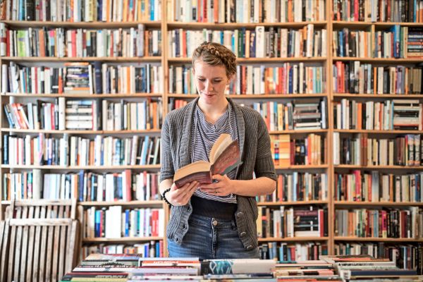 Von-welchen-Literatur-Nobelpreistr-gern-habt-ihr-erst-sp-t-B-cher-gelesen-