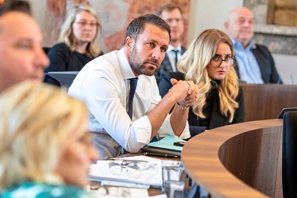 Kritik-an-Dornauer-wegen-Landtags-Pr-senz-versteht-Aufregung-nicht