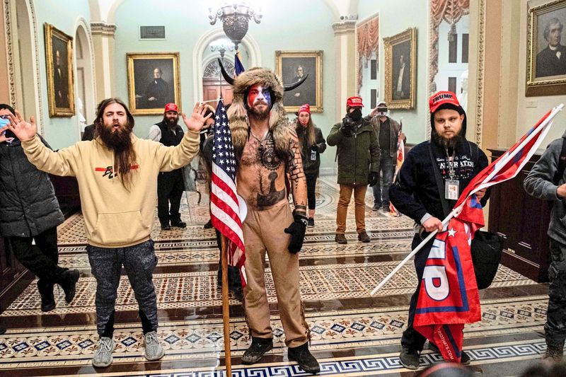 Die Mehrheit der MAGA-Republikaner findet politische Gewalt 