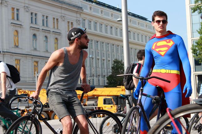 Naked Bike Ride Nackt Corso Durch Wien Fahrrad Derstandard At Lifestyle