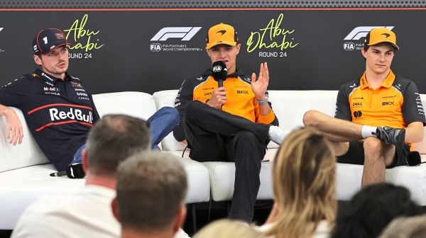 verstappen-und-piastri-jagen-im-wm-finale-von-abu-dhabi-wm-leader-norris