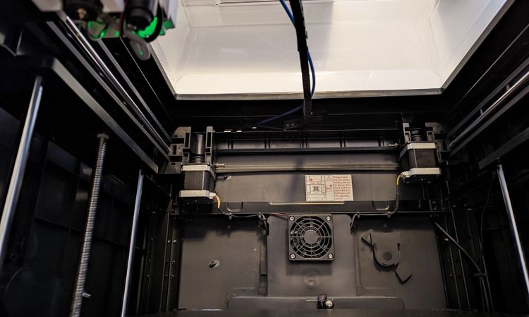 Qidi X Plus 3 – 3D-Drucker, Blick in den Bauraum