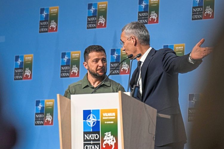 Wolodymyr Selenskyj mit Nato-Generalsekretär Jens Stoltenberg