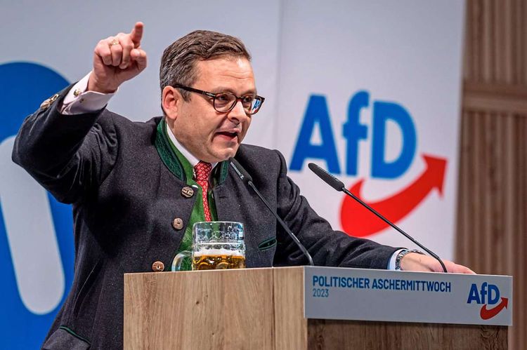 Gerald Grosz beim politischen Aschermittwoch der deutschen AfD