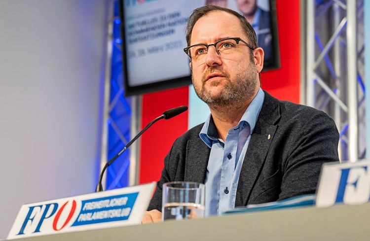 FPÖ-Generalsekretär Christian Hafenecker kritisiert einen 