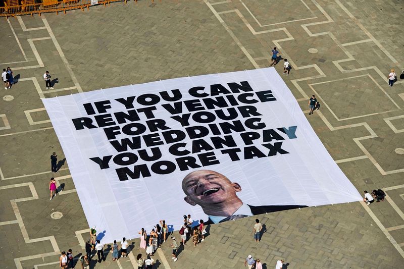 Warum die Proteste gegen Bezos' Protz-Event uns alle etwas angehen