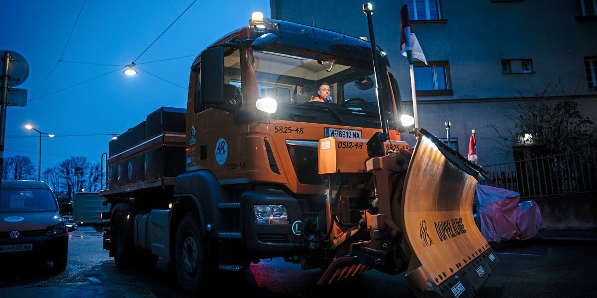 Auf Spritztour im orangefarbenen Schlitten der MA 48 Die Tücken des