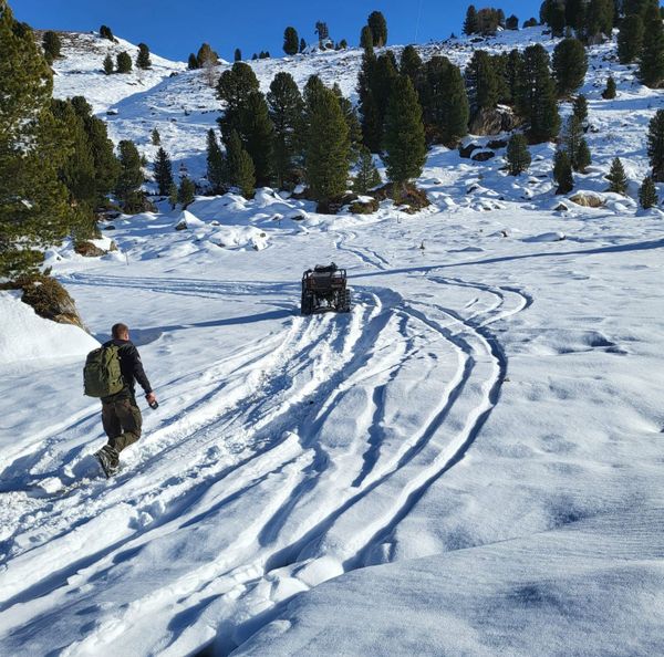 Diehl-Defence-testet-die-autonome-Bodendrohne-Ziesel-in-den-Tiroler-Alpen