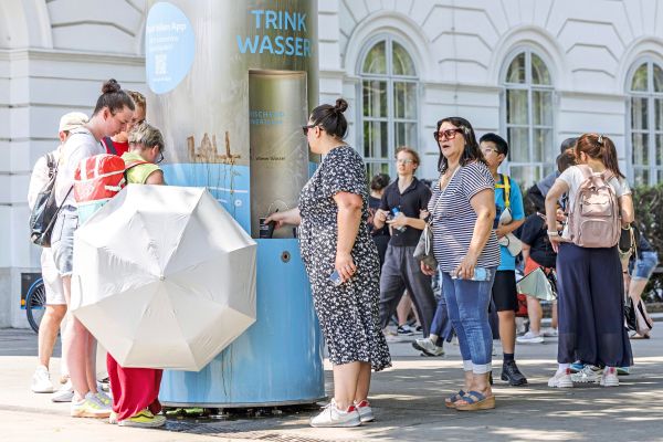 was-die-hitze-mit-der-stadt-macht