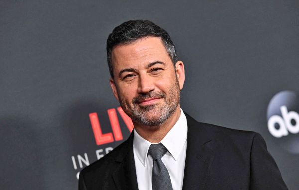 -Werdende-Witwe-Donald-Trump-will-Entlassung-von-Moderator-Kimmel