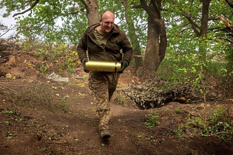 Russische Armee rückt in Ostukraine vor, Kiew weitet Zwangsevakuierungen aus