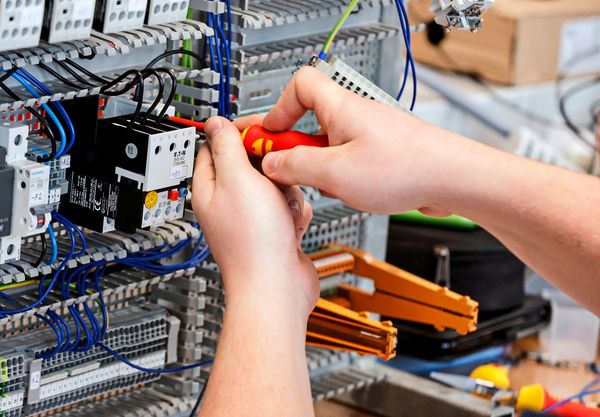 Wenn-die-Fachkr-fte-ausgehen-und-der-Nachwuchs-fehlt