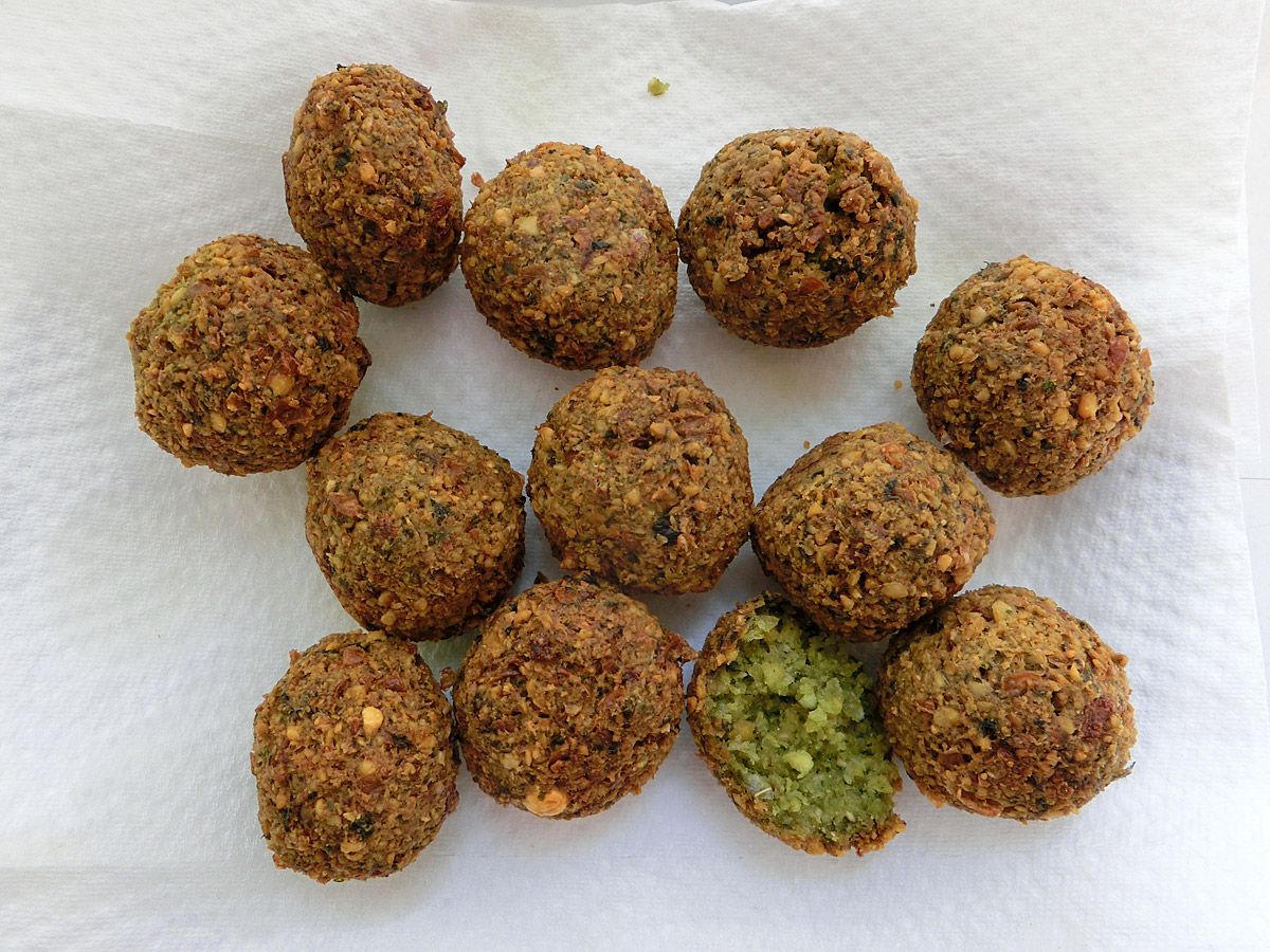 Rezept: Falafel aus Kichererbsen - Vegetarische Rezepte - derStandard ...