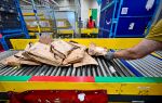 3-Euro-Steuer für in EU gelieferte kleine Pakete gilt ab Mittwoch Die Pauschale ist eine Übergangslösung. In Zukunft sollen alle in die EU importierten Waren ab dem ersten Euro zollpflichtig sein
