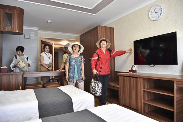 Reporter-zweifelte-an-Echtheit-nordkoreanischer-Touristen-Kim-sperrt-neues-Hotelresort-f-r-Ausl-nder-zu
