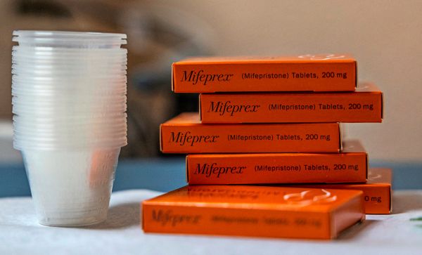 Supreme-Court-erlaubt-weiter-Versand-von-Abtreibungspille-in-den-USA