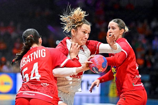 -HB-Frauen-verabschieden-sich-mit-30-35-gegen-Polen-von-Handball-WM
