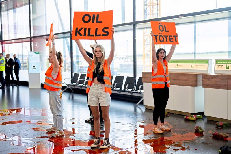 Wie weit darf ziviler Ungehorsam gehen? Prozessauftakt bringt zwei Schuldsprüche für Letzte Generat…