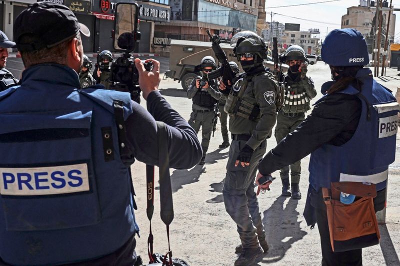 Israel: Ausländische Journalisten in Gaza "gefährden Soldaten"