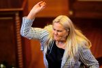 Kosovos Regierungschef Kurti von Abgeordneter mit Eiern beworfen 36405d97 ed3c 4ced bbf4 518f840863b7
