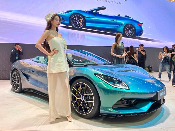 Auto-China-in-Peking-Am-Nabel-der-Autowelt