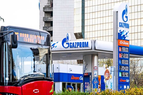 Druck-aus-Moskau-und-Washington-Serbien-wegen-einziger-Raffinerie-immer-mehr-in-der-Zange