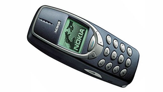 Andi - O Nokia 3310 faz 20 anos. Ainda se lembram de escrever assim por  causa do limite de caracteres? Do famoso jogo da cobra? E da bateria que  durava 3 dias?