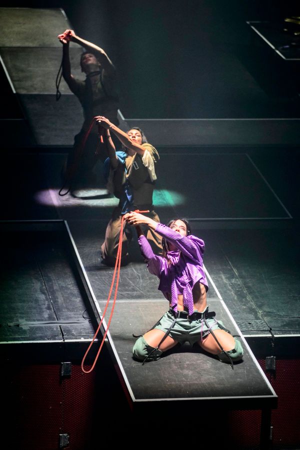 Tanzst-ck-Bounce-Stampfen-springen-und-strafen