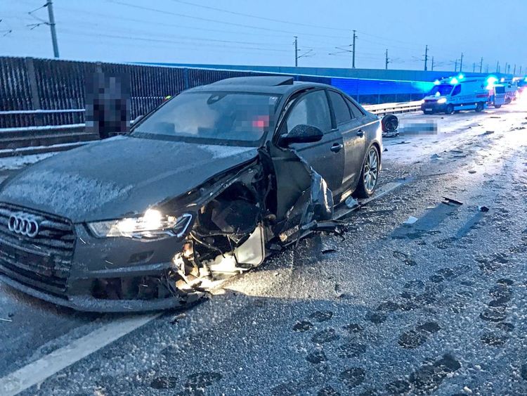 Drei Tote bei Verkehrsunfall auf Westautobahn bei St. Pölten - Österreich -   › Panorama