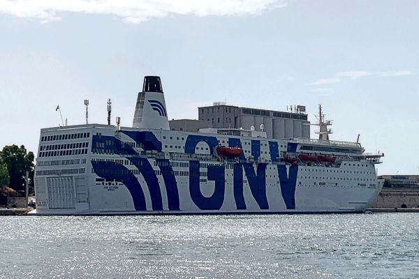 Hohe-Treibstoffpreise-gef-hrden-F-hrverbindungen-in-Italien