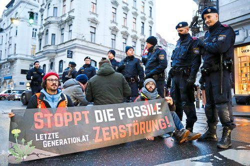 Klimakleber: Fachleute lehnen Ruf nach Anwendung des Strafrechts ab ...