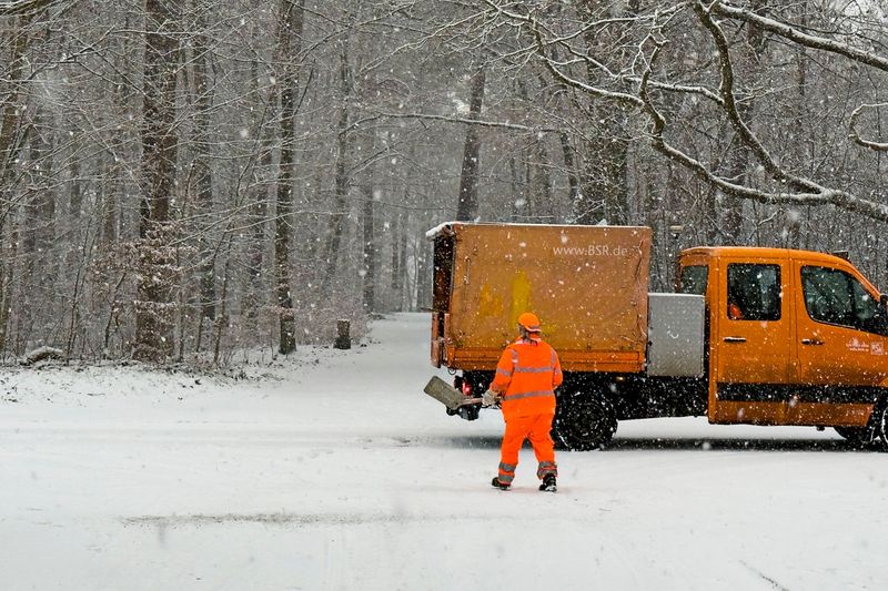Wird auf Österreichs Straßen und Gehwegen zu viel Salz gestreut?
