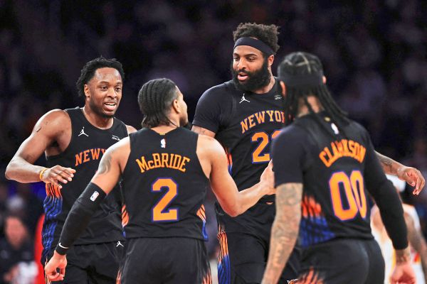 Rekord-Halbzeit-Knicks-blamieren-Hawks-in-NBA-Playoffs