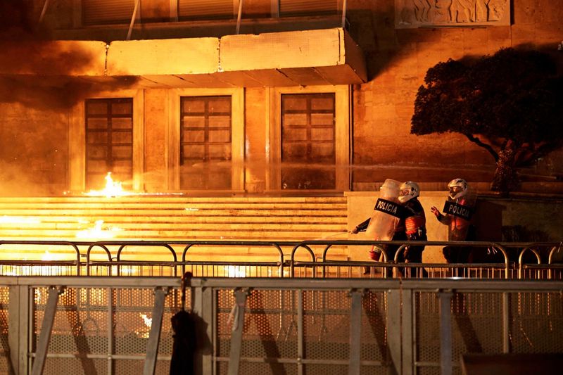 Schwere Ausschreitungen bei Protesten in Albanien