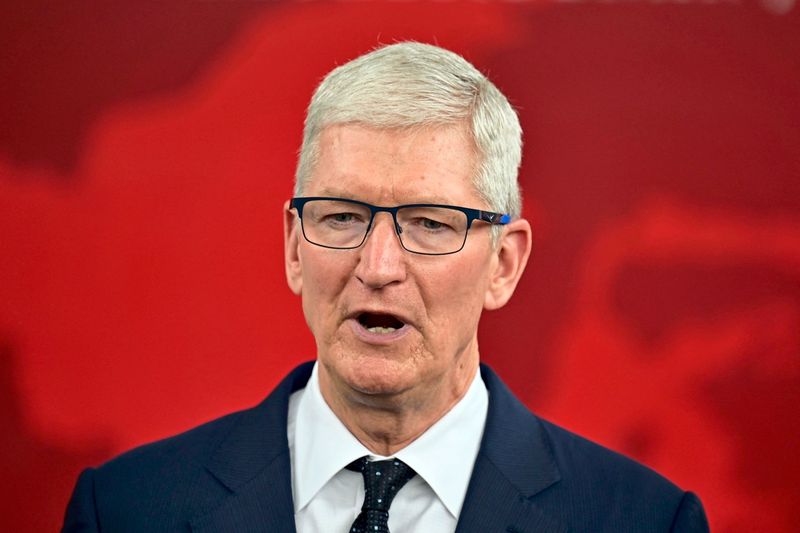 "Wir müssen bei KI gewinnen": Tim Cook schwört Apple auf die große Kehrtwende ein