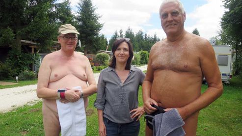 Familien nackt bilder nudisten Nacktheit