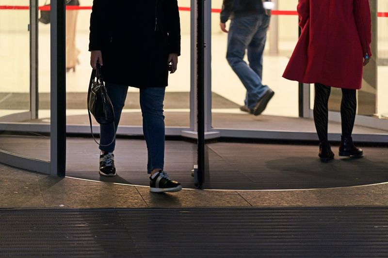 In Tokio kommt die Viertagewoche, um die Geburtenrate zu steigern