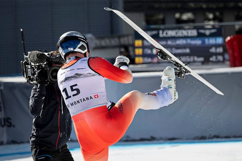 Von Allmen feiert Heimsieg in der Abfahrt von Crans-Montana