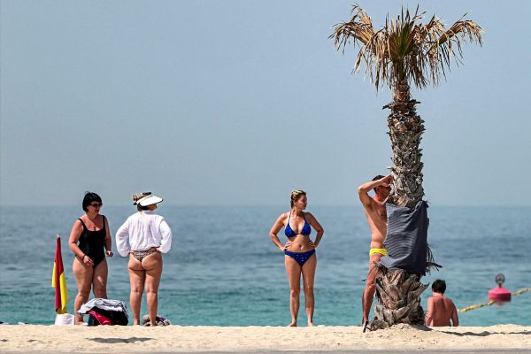 Wegen-Kerosinmangels-am-Urlaubsort-gestrandet-das-sagen-Experten-dazu