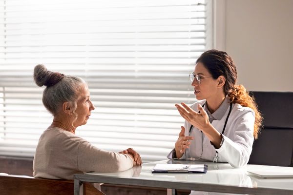 Ab-60-Kommen-die-Beschwerden-bei-euch-auch-pl-tzlich-geballt-