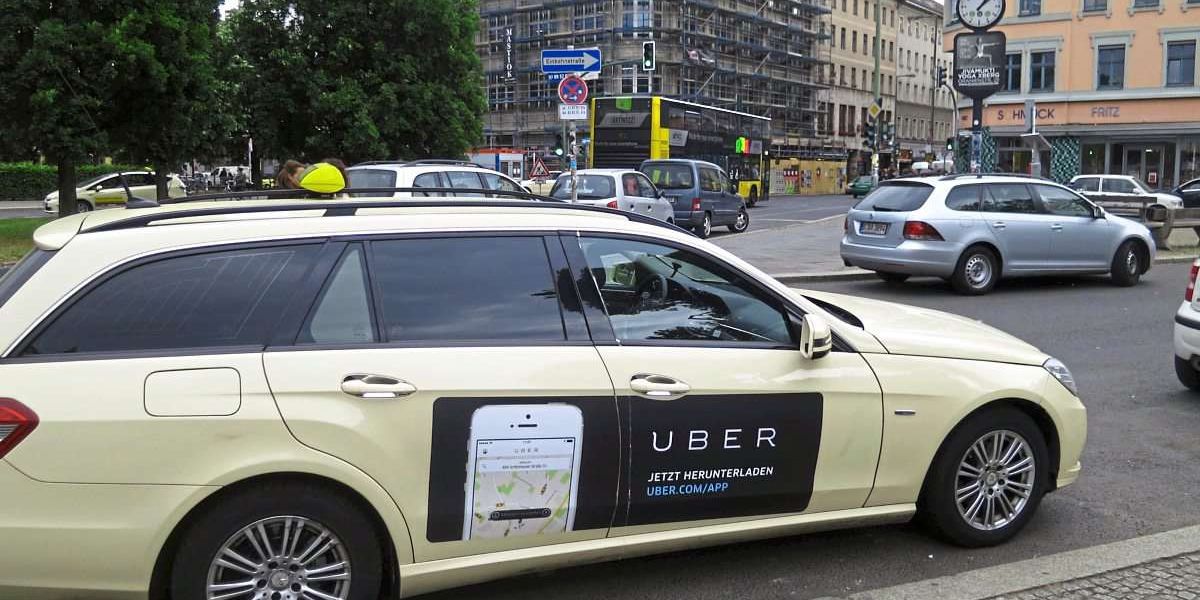 Uber fuhr mit Kind davon, Anbieter verweigerte Kontakt zum Fahrer