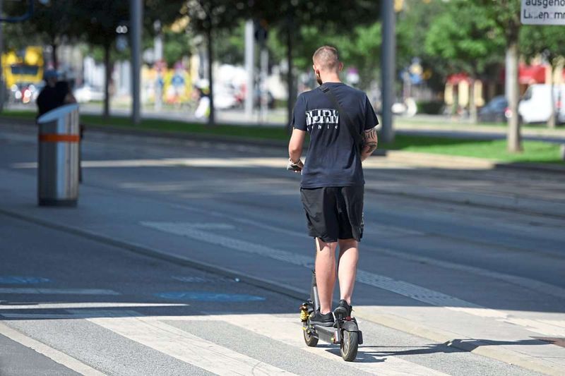 Wiener Linien erlauben weiterhin die Mitnahme von E-Scootern in Öffis