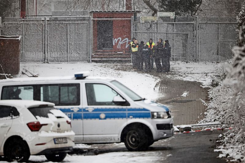 Zehntausende Haushalte in Berlin ohne Strom und Heizung