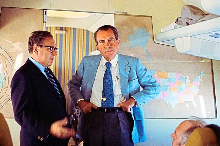 Henry Kissinger beriet jahrelang auch US-Präsident Richard Nixon (rechts, Archivfoto 1972).