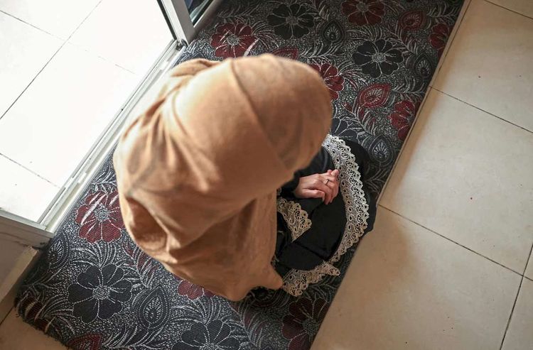 Syrische Frau in Beirut von oben fotofgrafiert