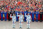 China startet erfolgreich neue Raumfahrtmission China schickt drei Astronauten zur Raumstation Tiangong. Einer oder eine der Astronauten soll bis zu ein Jahr im All bleiben