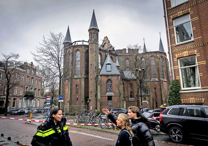 Amsterdamer Vondelkirche ging in Flammen auf
