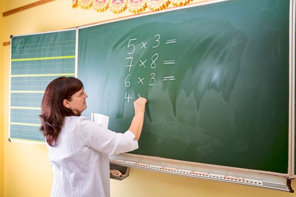 Diesmal-fast-13-000-Bewerbungen-f-r-6500-Lehrerstellen