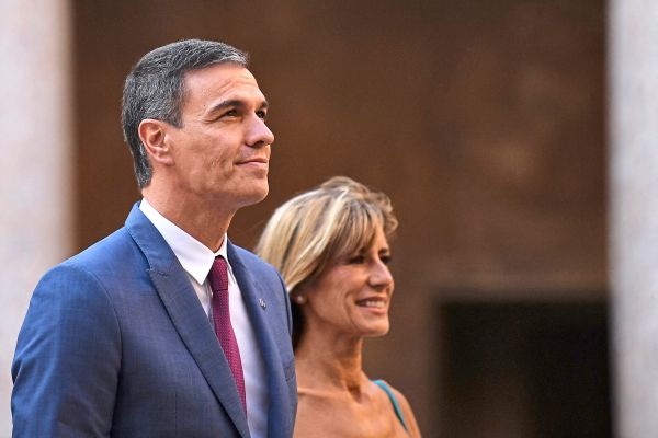 Frau-von-Spaniens-Regierungschef-wegen-Korruptionsvorw-rfen-angeklagt